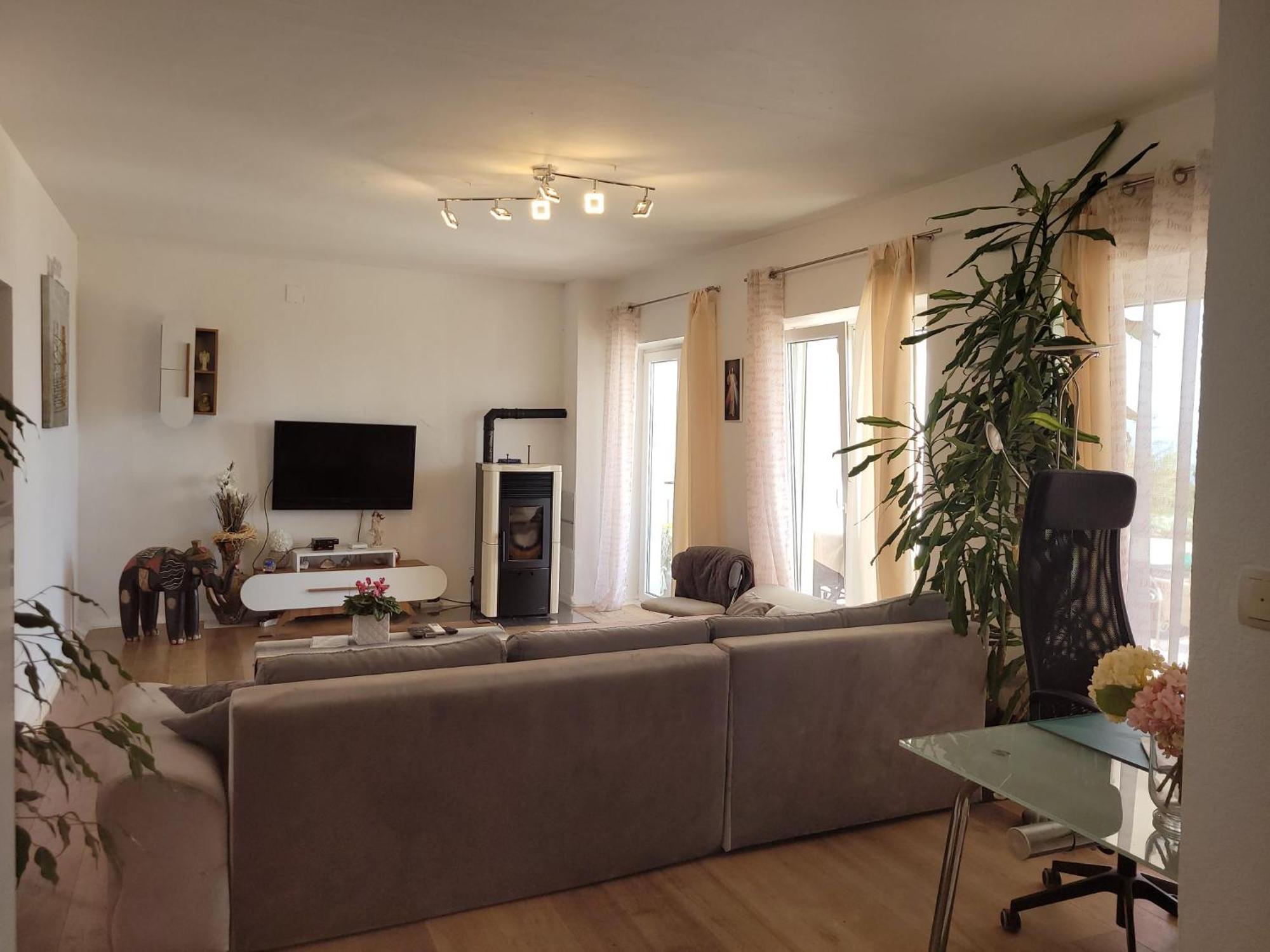 Apartments Chiara Mit Meerblick Und Pool Und Jacuzzi Lovran Exterior photo
